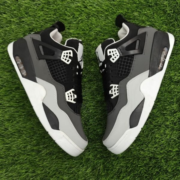 Jordan Retro 4 fear pack